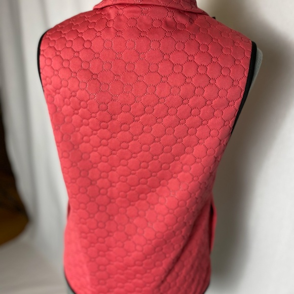 Swing Golf Vest in coral. - Picture 6 of 11